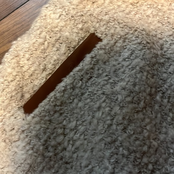 Anthropologie Sherpa vest - Picture 6 of 10